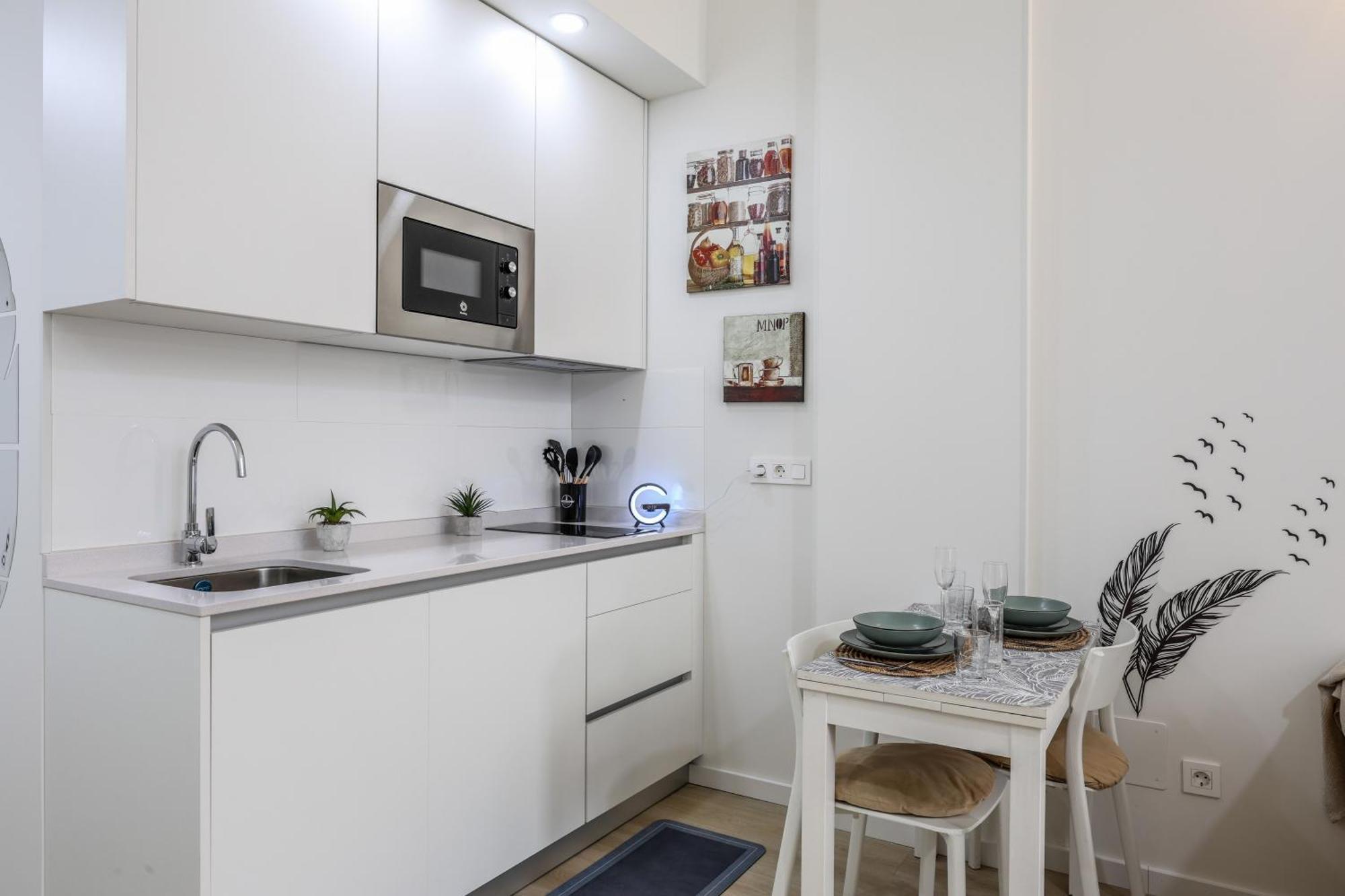 Fancy With Terrace & Pool - South Apartment