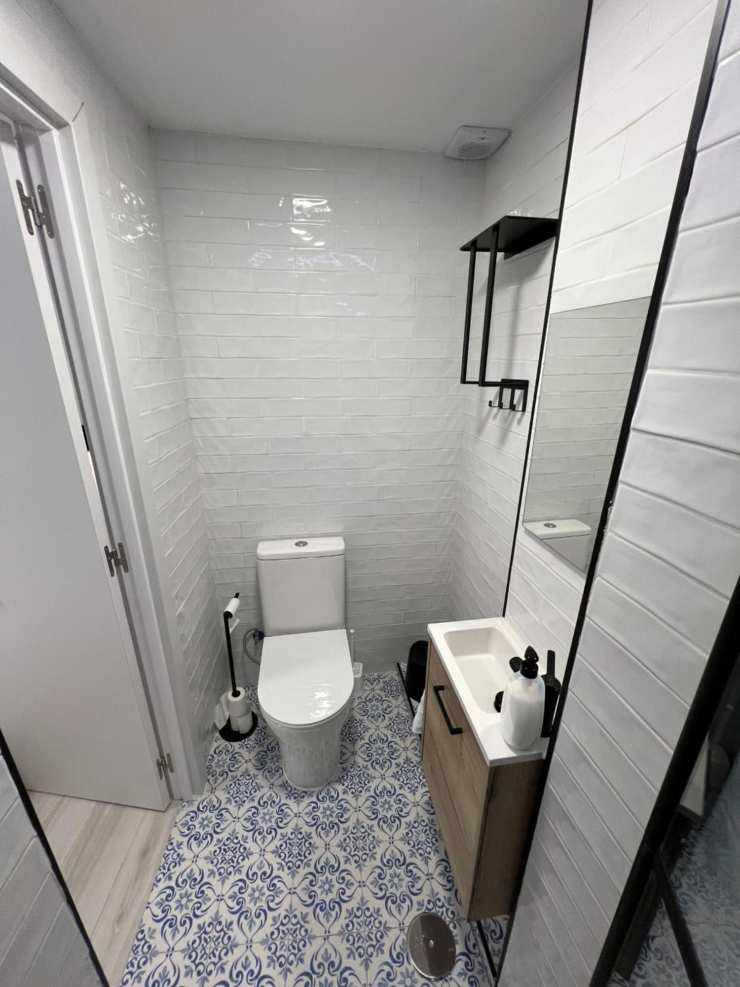 The New Gallery Apartment