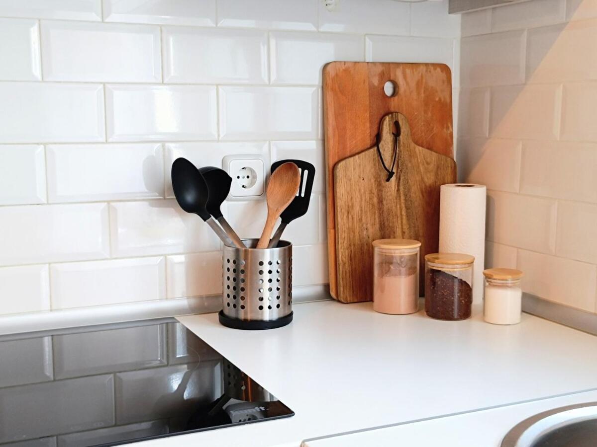 Cute Loft, 6 Metro Stops From Downtown, Ac & Wifi *