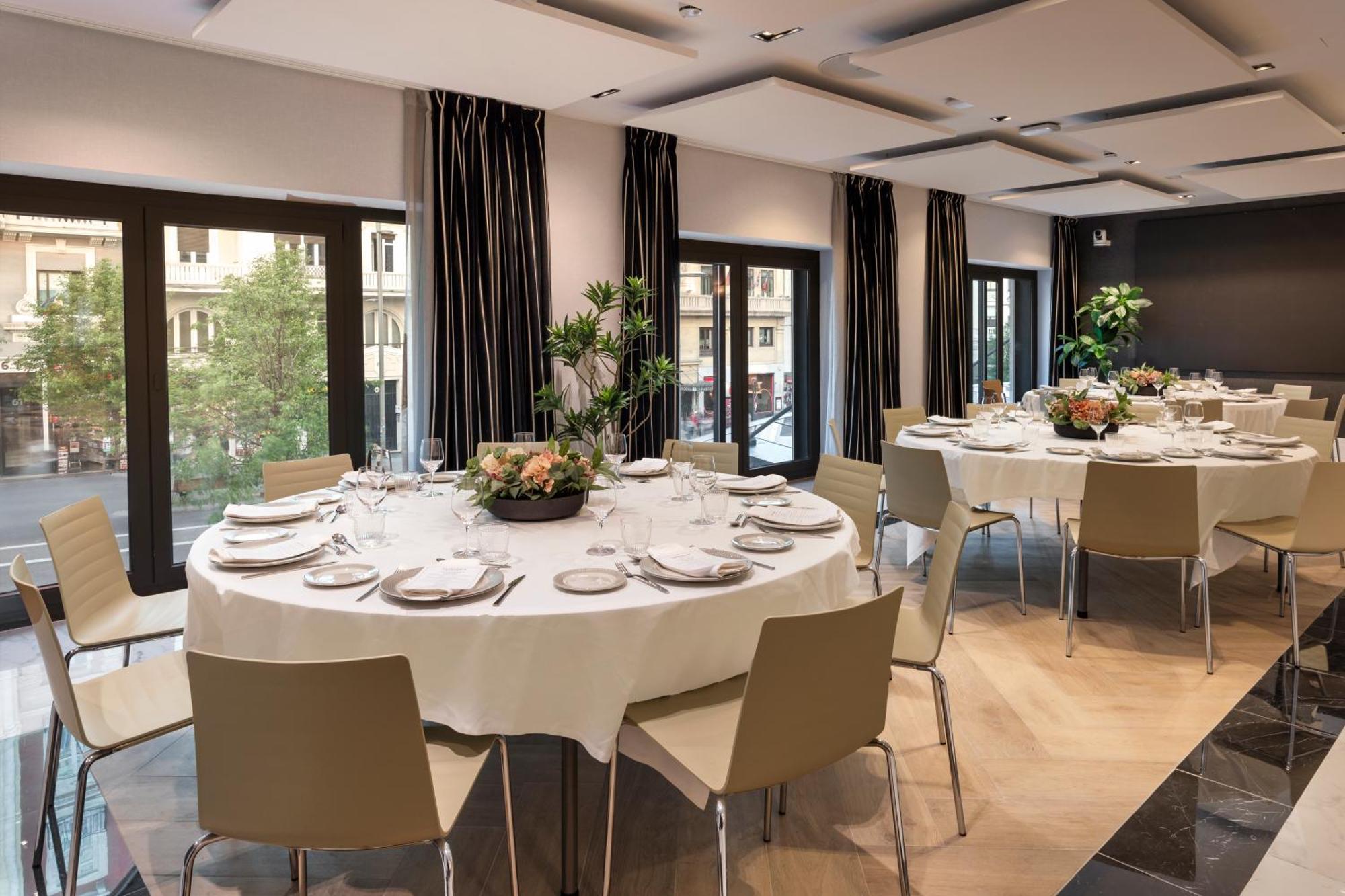 Catalonia Plaza Espana & Hotel 4*