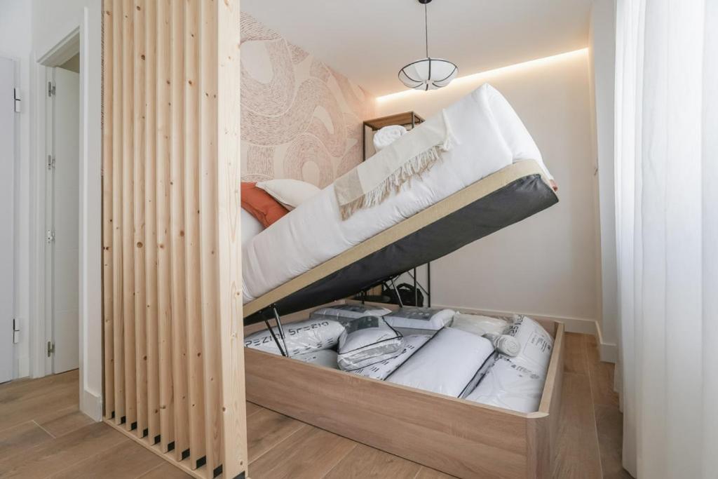 Modern And Bright - Cuzco Madri