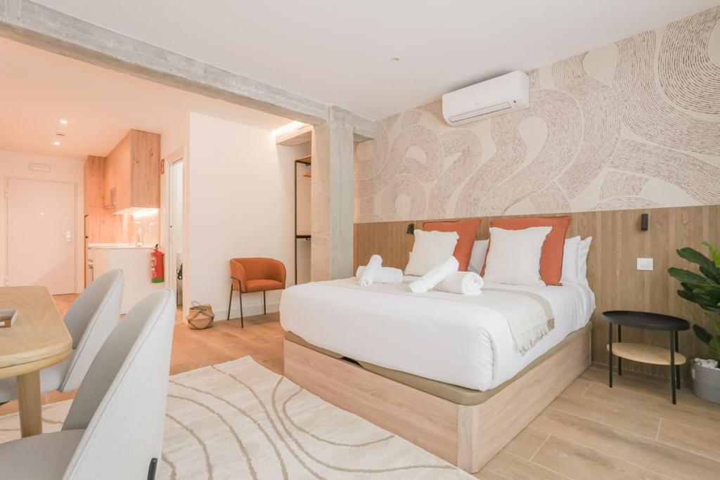 Modern And Bright - Cuzco *