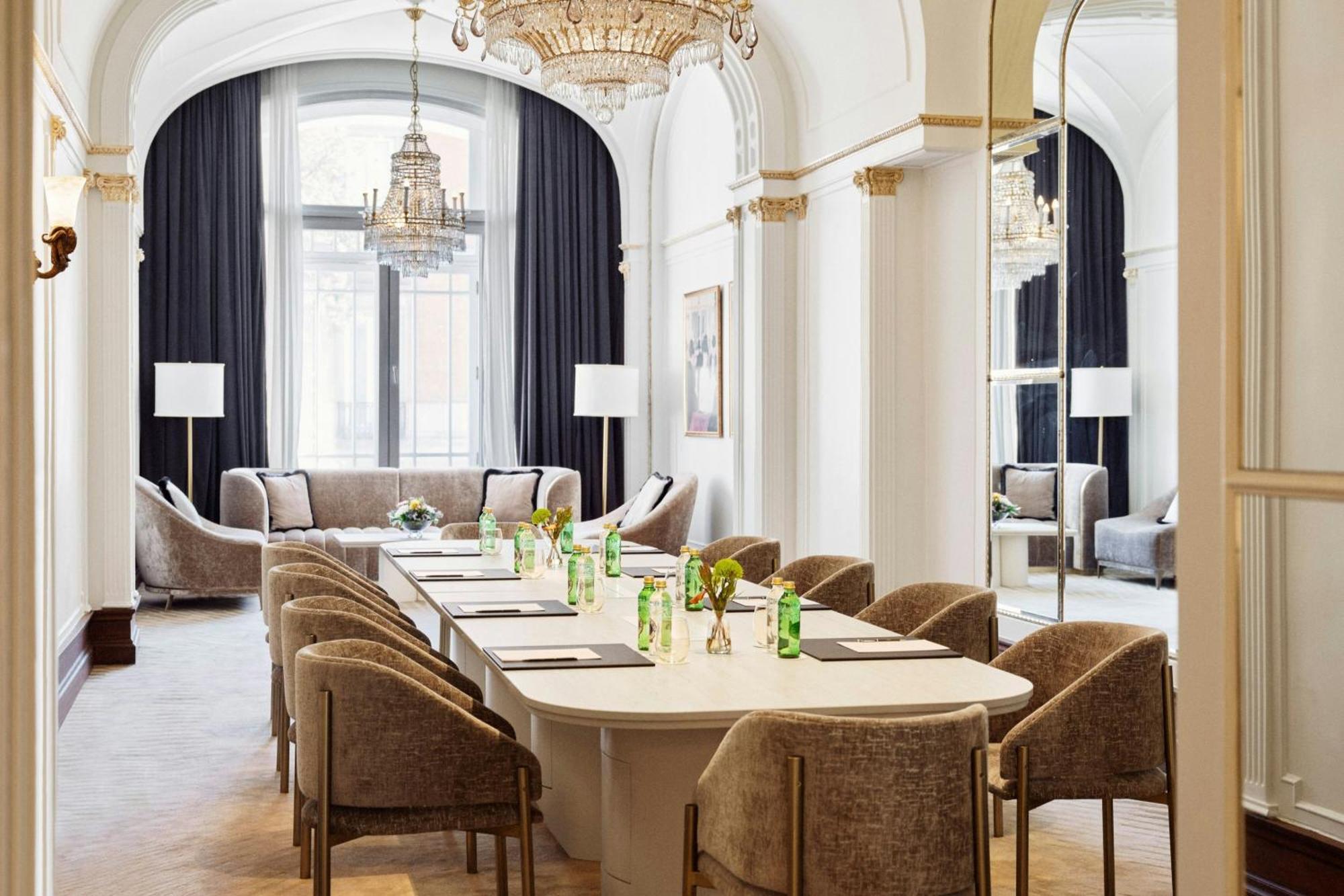 The Palace, A Luxury Collection Hotel, Hotel 5*