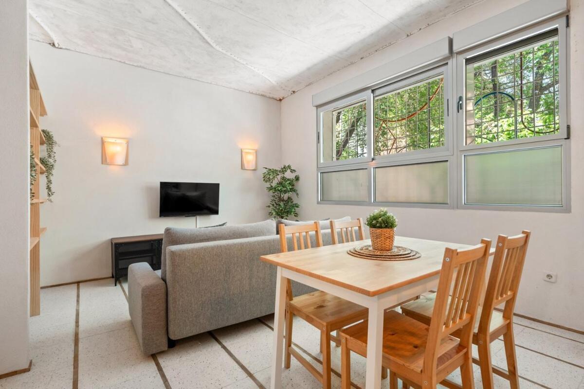 Apartment Cosy Flat With Good Connections - Luis Ruiz 2