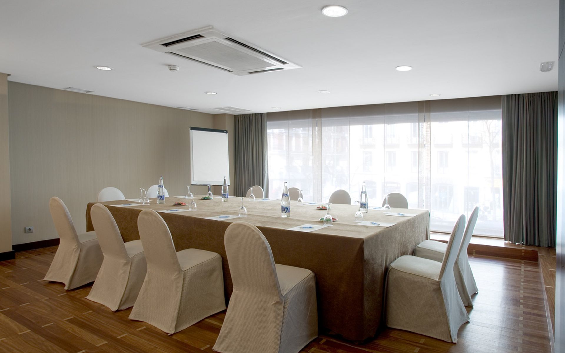 Hotel H10 Puerta De Alcala 4*