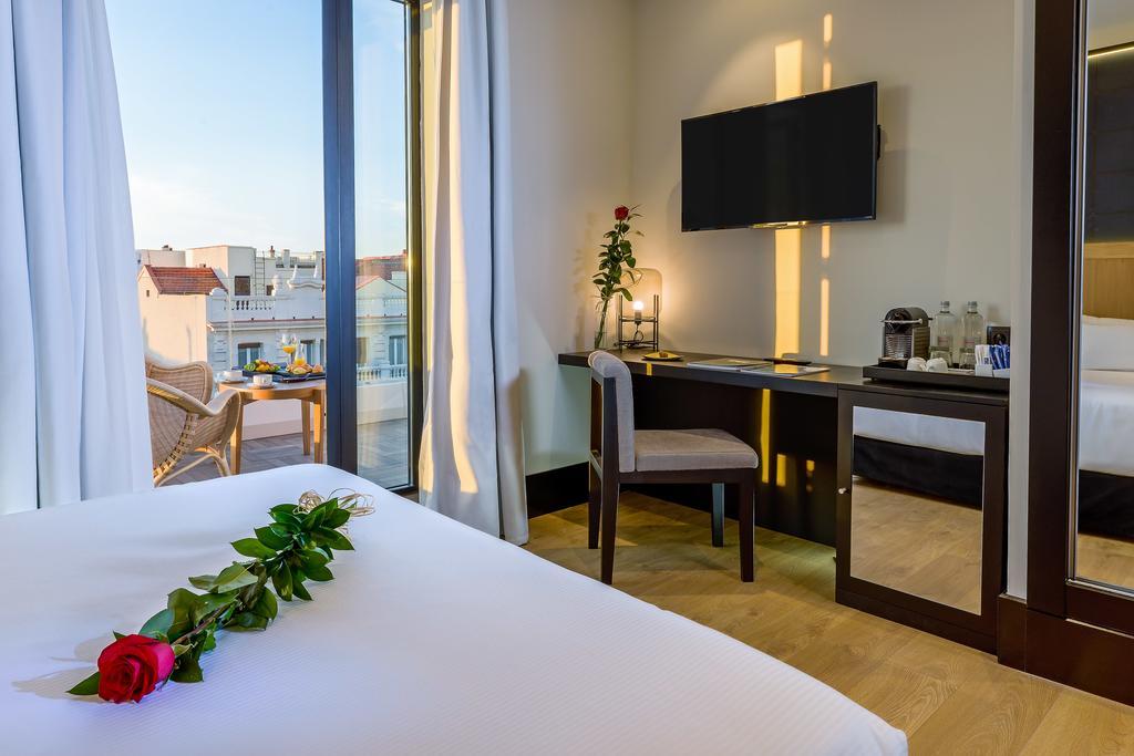 Hotel H10 Puerta De Alcala 4*