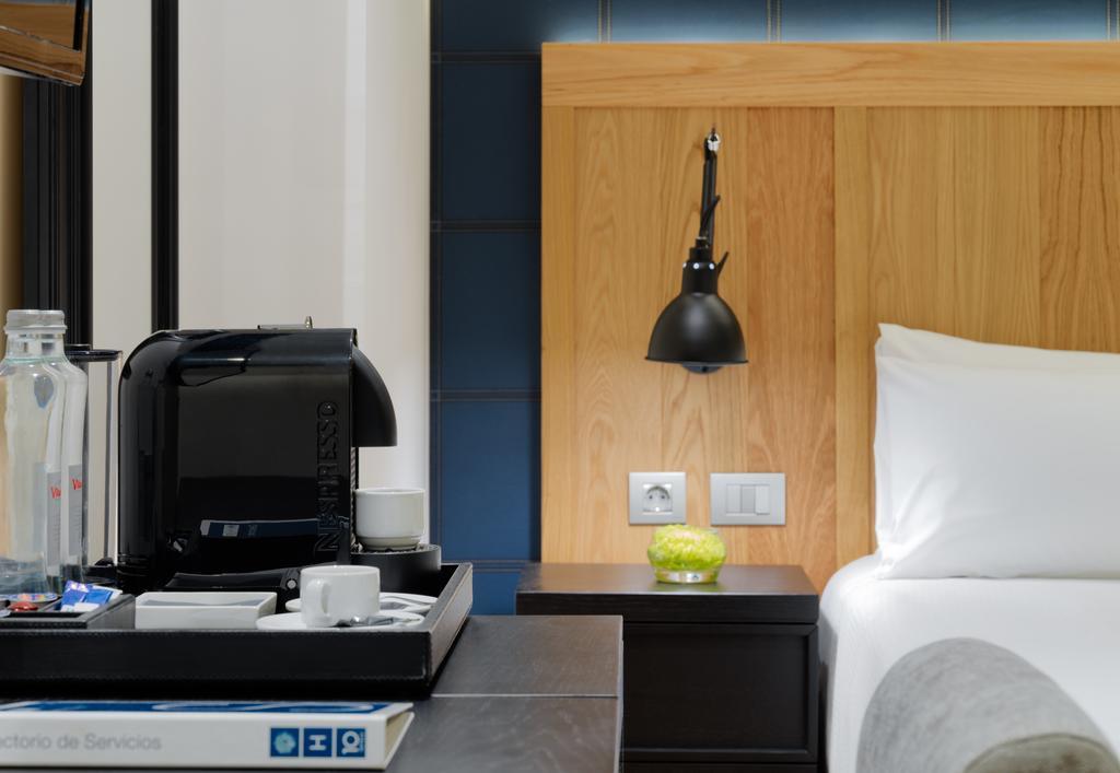 H10 Puerta De Alcala Hotel 4*