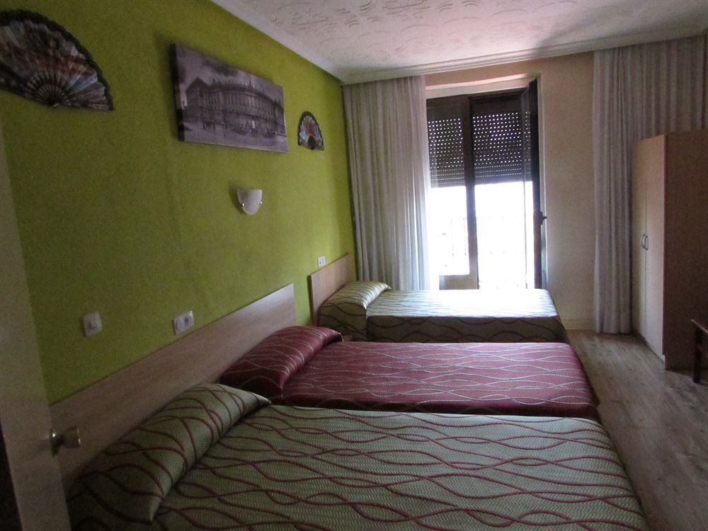 Guest house Rober Madrid