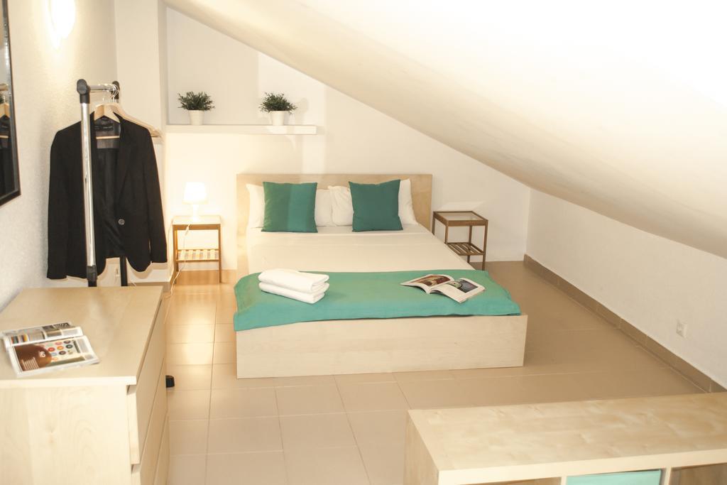 Apartment L&h Plaza Santa Ana Madrid