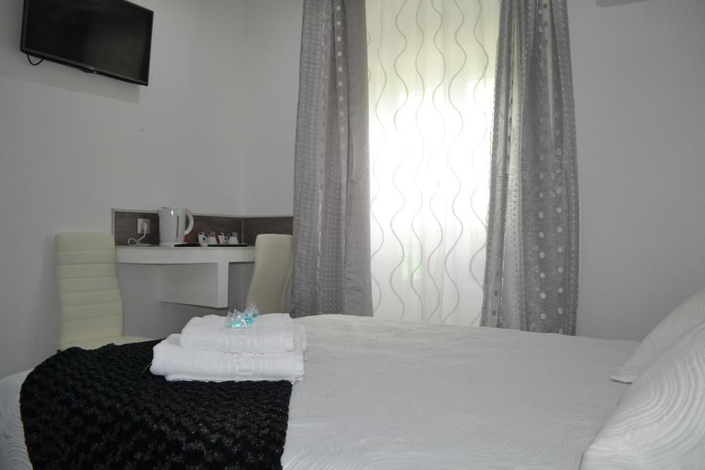 Meyra Guest house *