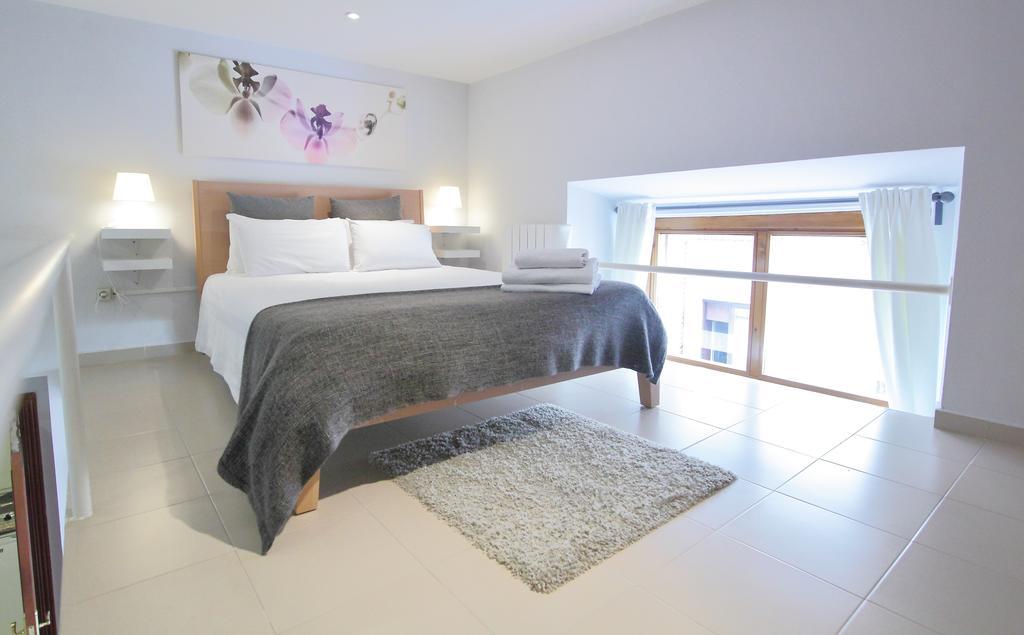 L&h Plaza Santa Ana Apartment Madrid