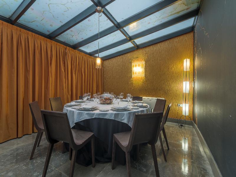 Icon Embassy 4* Madri