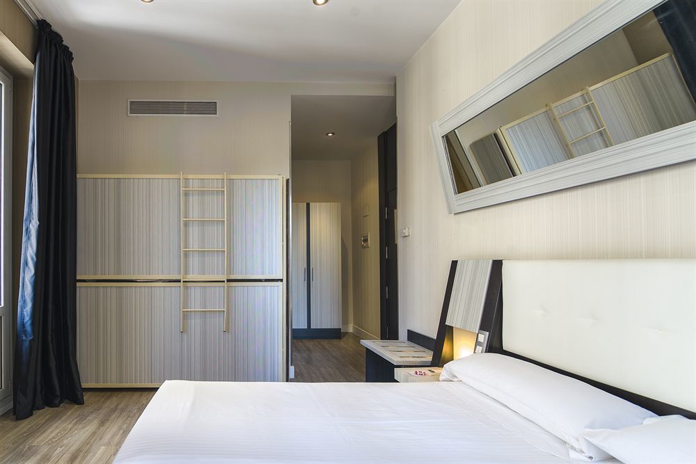 Hotel Petit Palace Triball Madri
