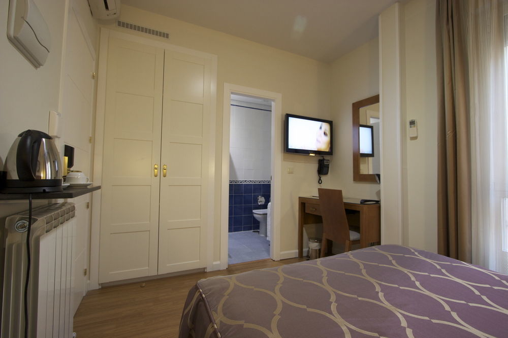 Rincon De Gran Via Guest house Madrid