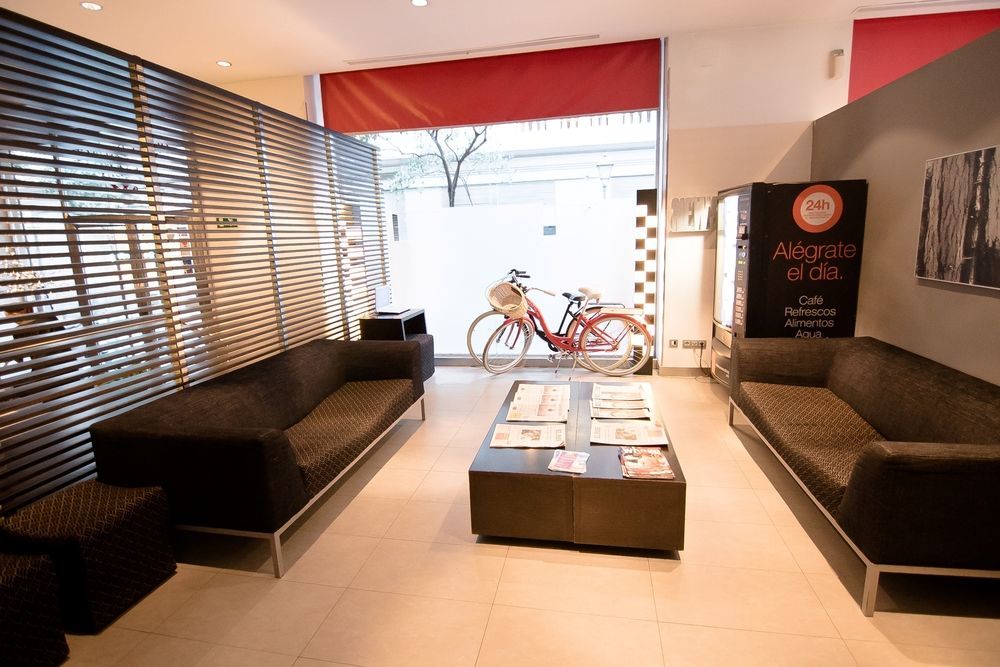 Petit Palace Triball 3* Madri