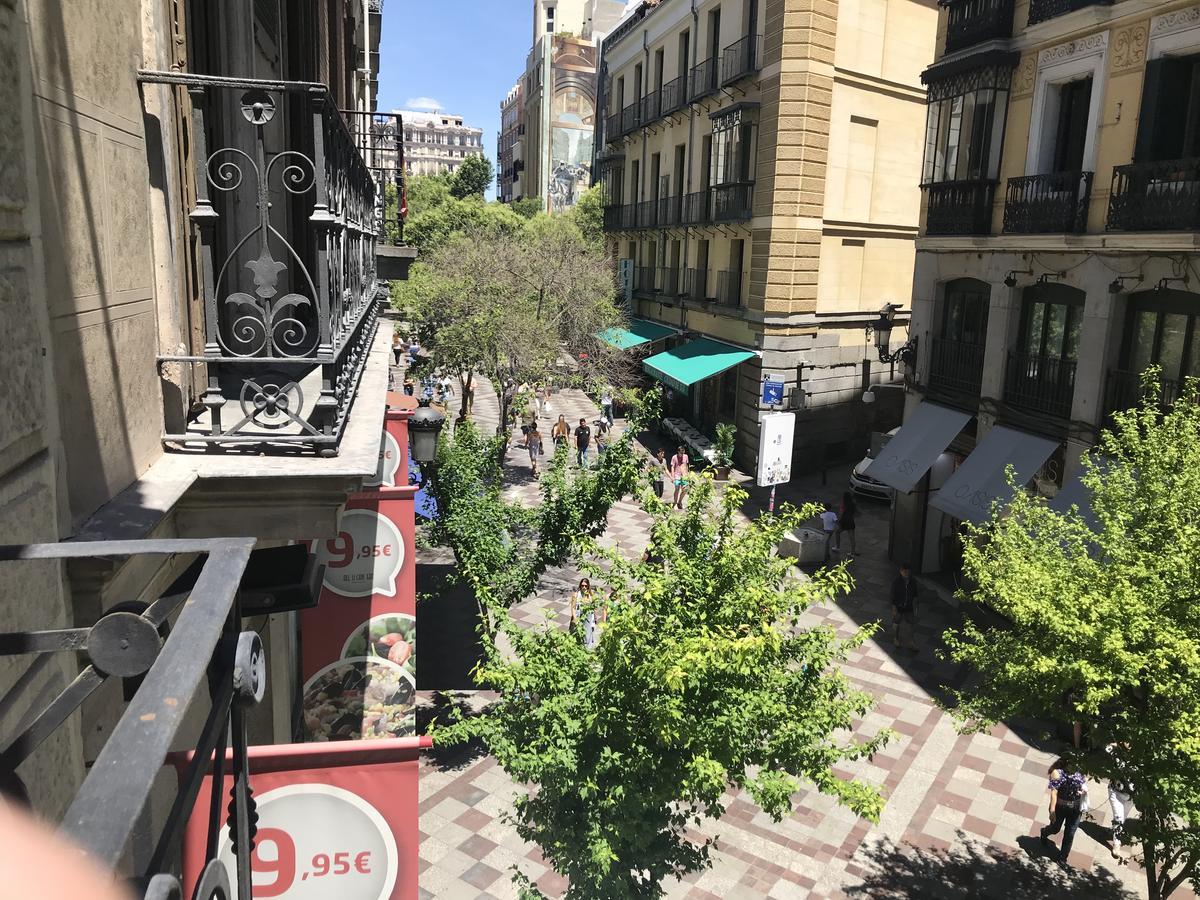 Paris *