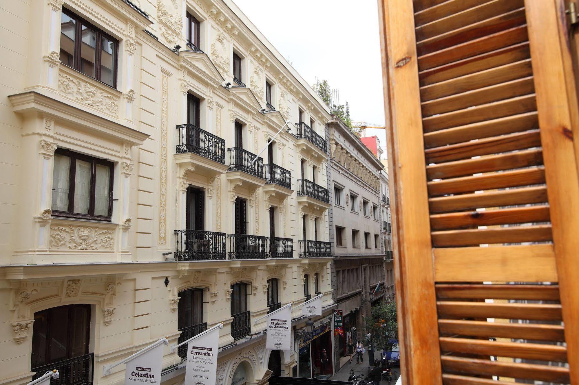Apartment L&h Plaza Santa Ana Madrid