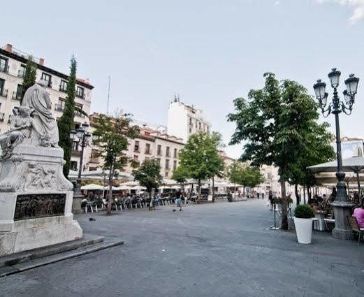 L&h Plaza Santa Ana Madrid