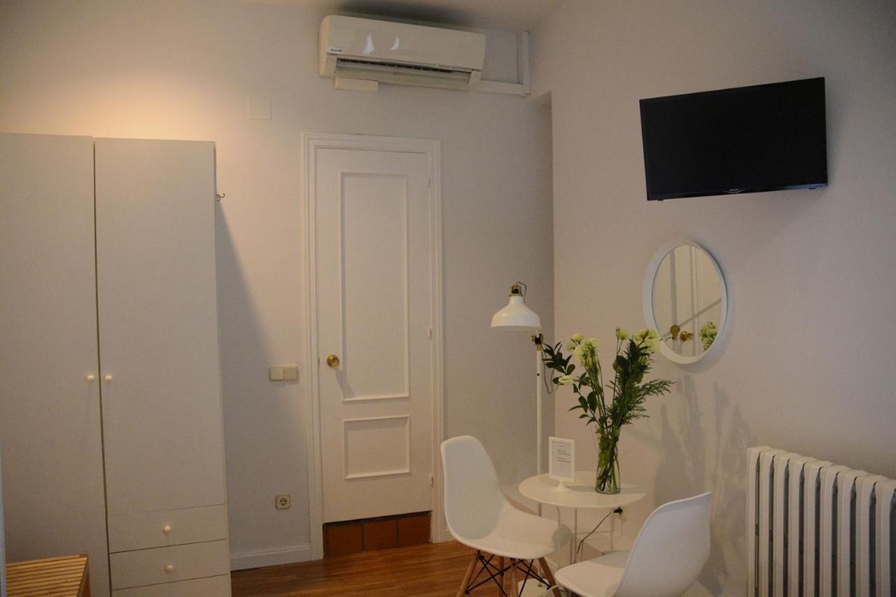 Alvaro Residencia Guest house