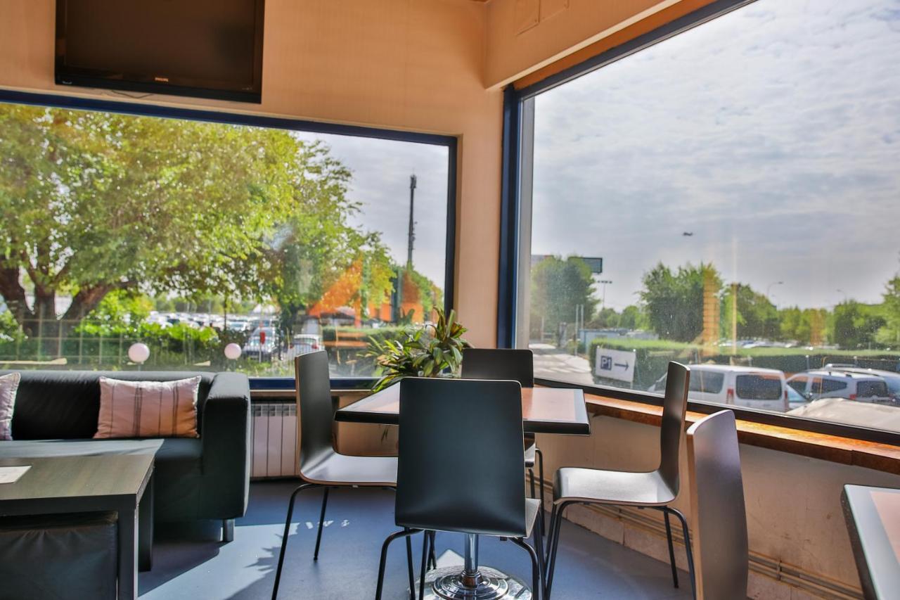 Hotel Ap Airport Madri