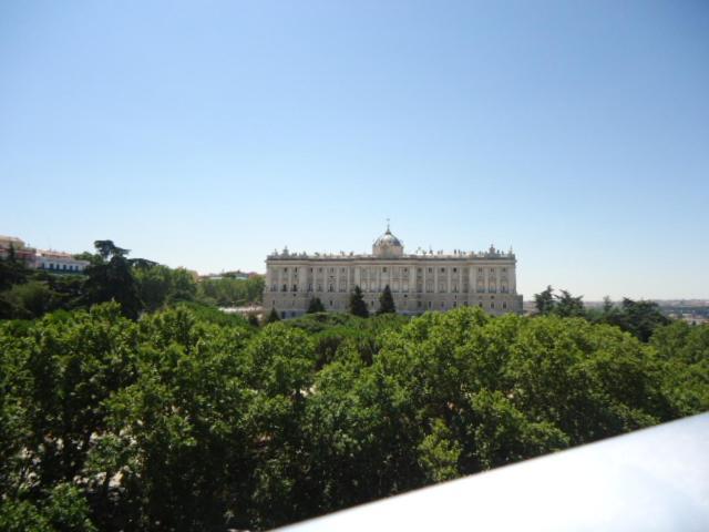 Apartment Wootravelling Plaza De Oriente Homtels *