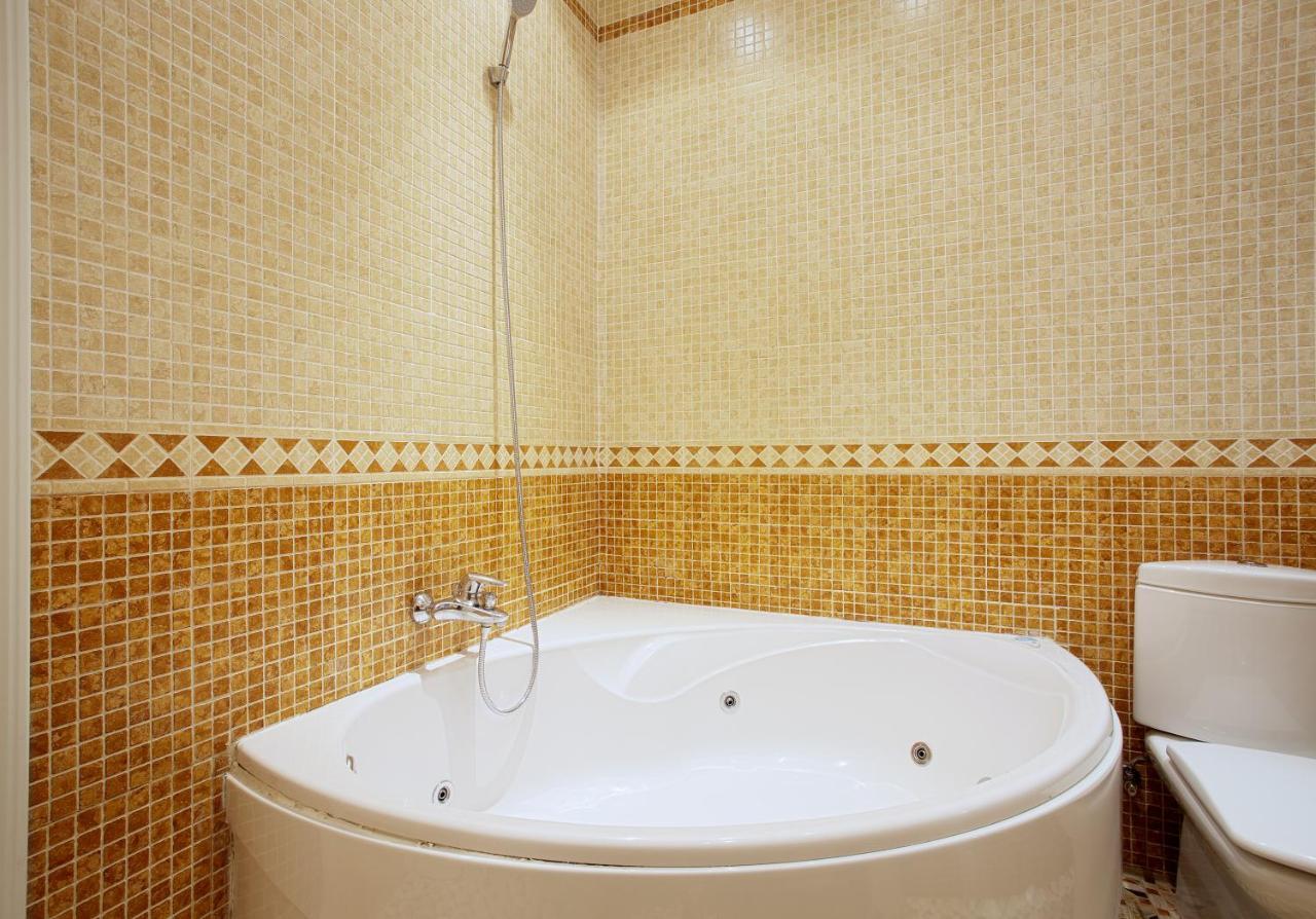 Genteel Chamberi *