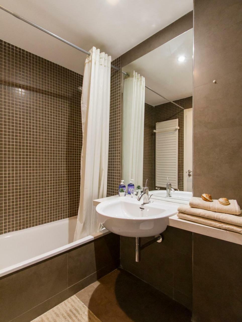 Apartamento Luminoso, Moderno Y Amplio En Río I Parking