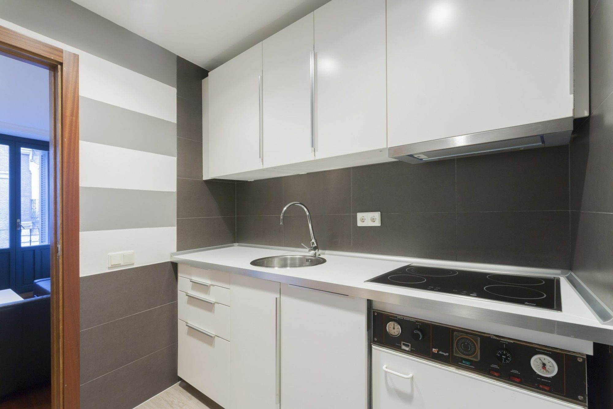 Apartment Forever Young Plaza Espana Iv *