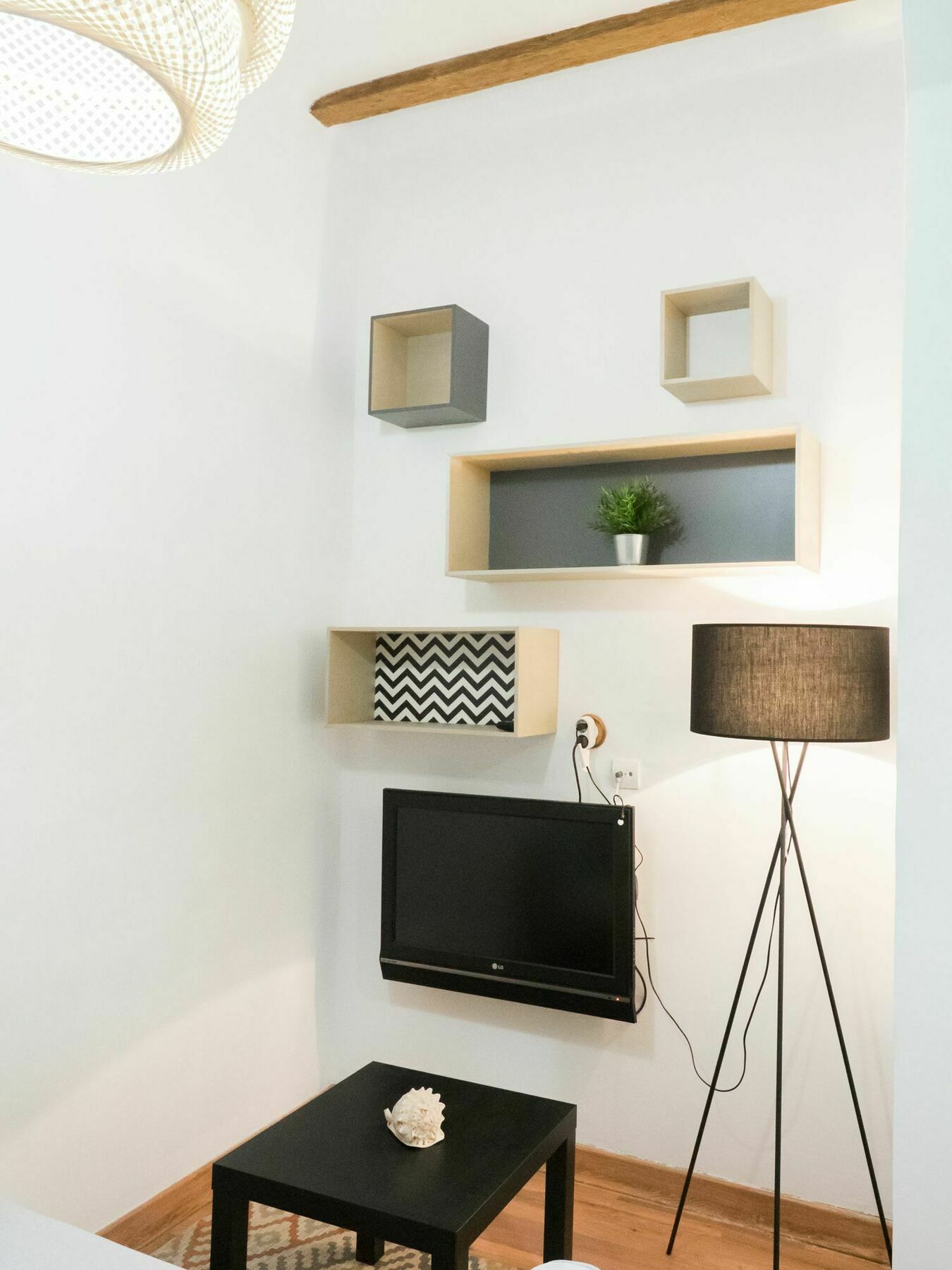 Apartment To Rent Augusto Figueroa Madrid