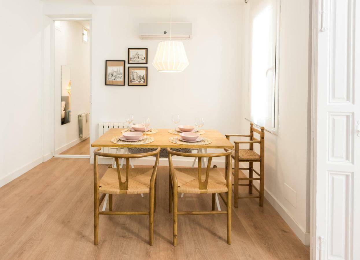 Apartment Infantas 23 *