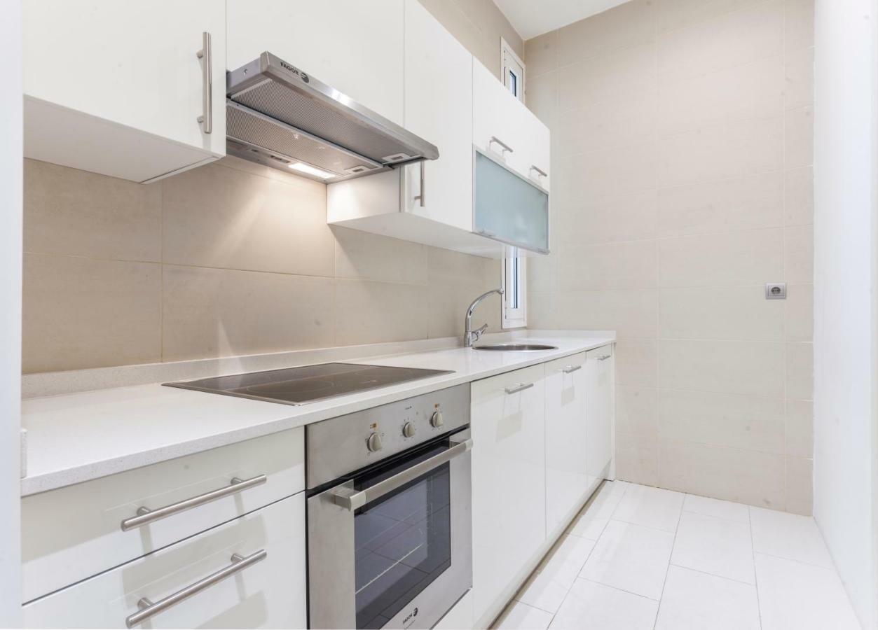 Friendly Echegaray Apartment