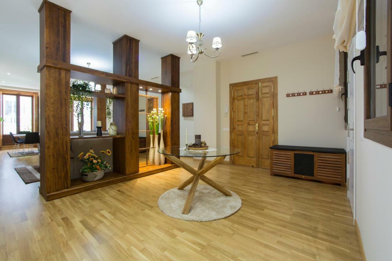 Royal Gran Via. Apartment