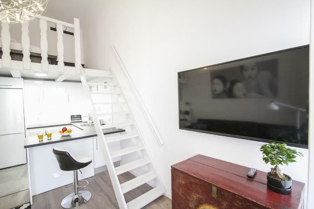 Apartamento Con Encanto En Sol-madrid#a Apartment *