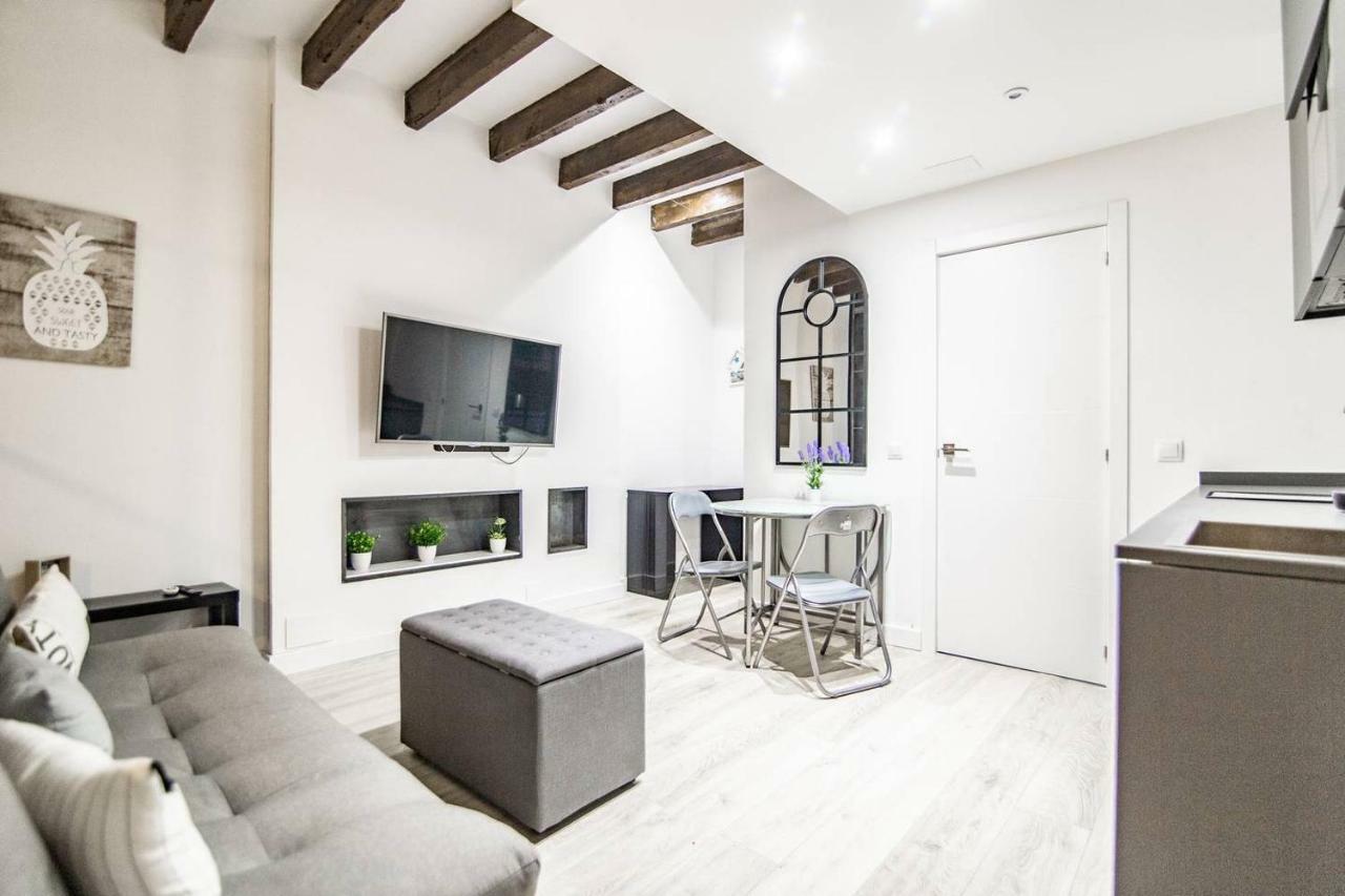 Cozy And Modern For 4 In Madri
