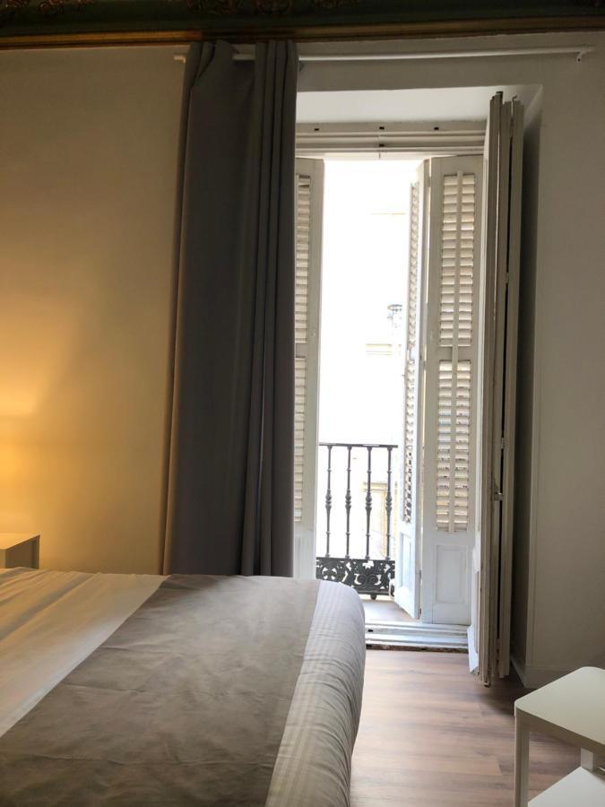 Opera Roost Guest house *