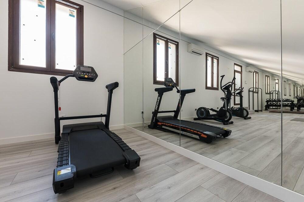 Club Covarrubias Apartment Madrid