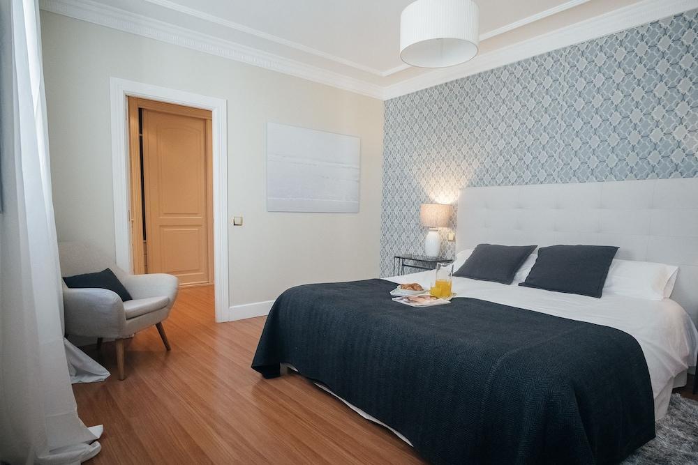 Heima Puerta Del Sol - Plaza Santa Ana Apartamento *